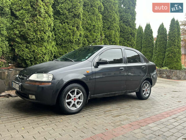 Чорний Шевроле Авео, об'ємом двигуна 1.5 л та пробігом 350 тис. км за 2600 $, фото 13 на Automoto.ua