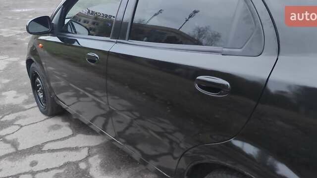 Черный Шевроле Авео, объемом двигателя 1.5 л и пробегом 170 тыс. км за 3115 $, фото 1 на Automoto.ua
