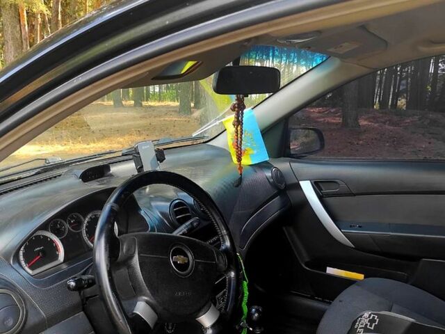 Черный Шевроле Авео, объемом двигателя 1.5 л и пробегом 220 тыс. км за 3200 $, фото 6 на Automoto.ua