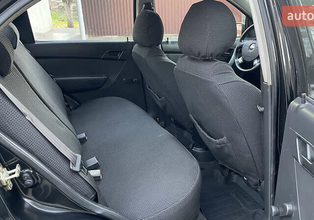 Черный Шевроле Авео, объемом двигателя 1.5 л и пробегом 193 тыс. км за 3800 $, фото 17 на Automoto.ua