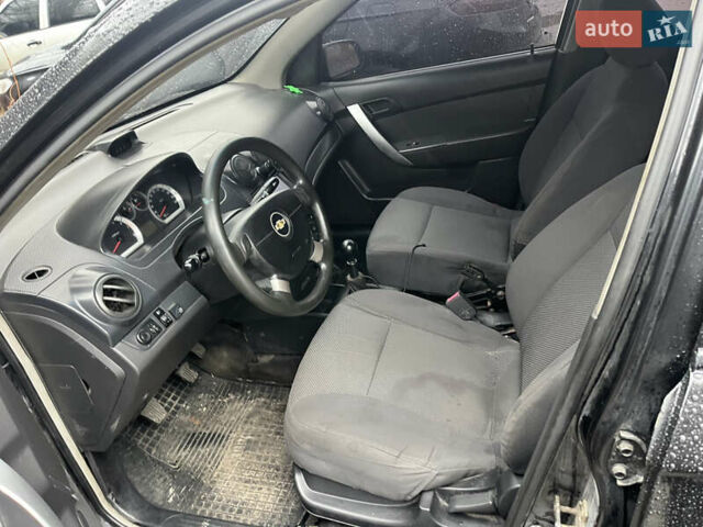 Черный Шевроле Авео, объемом двигателя 1.5 л и пробегом 270 тыс. км за 2500 $, фото 1 на Automoto.ua