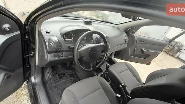 Черный Шевроле Авео, объемом двигателя 1.5 л и пробегом 186 тыс. км за 3000 $, фото 1 на Automoto.ua
