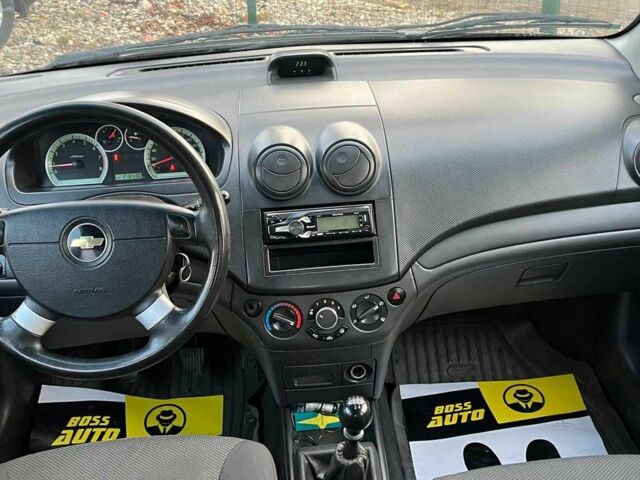 Черный Шевроле Авео, объемом двигателя 1.5 л и пробегом 216 тыс. км за 3100 $, фото 9 на Automoto.ua