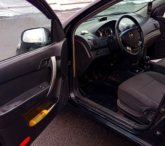 Чорний Шевроле Авео, об'ємом двигуна 1.5 л та пробігом 0 тис. км за 3200 $, фото 8 на Automoto.ua