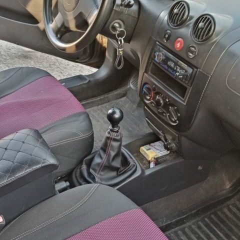 Черный Шевроле Авео, объемом двигателя 1.5 л и пробегом 220 тыс. км за 2850 $, фото 4 на Automoto.ua