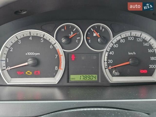 Черный Шевроле Авео, объемом двигателя 1.5 л и пробегом 179 тыс. км за 4000 $, фото 18 на Automoto.ua