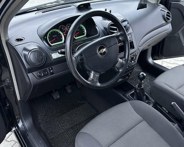 Чорний Шевроле Авео, об'ємом двигуна 1.5 л та пробігом 201 тис. км за 3999 $, фото 20 на Automoto.ua