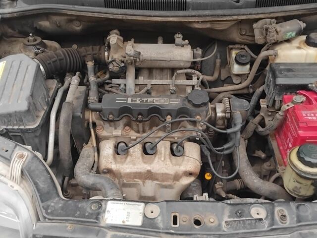 Черный Шевроле Авео, объемом двигателя 0 л и пробегом 260 тыс. км за 2143 $, фото 7 на Automoto.ua