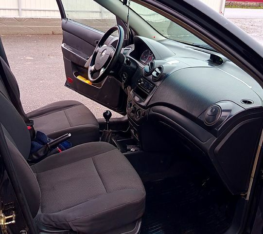 Чорний Шевроле Авео, об'ємом двигуна 1.5 л та пробігом 0 тис. км за 3200 $, фото 5 на Automoto.ua