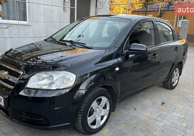 Черный Шевроле Авео, объемом двигателя 1.5 л и пробегом 193 тыс. км за 3800 $, фото 3 на Automoto.ua