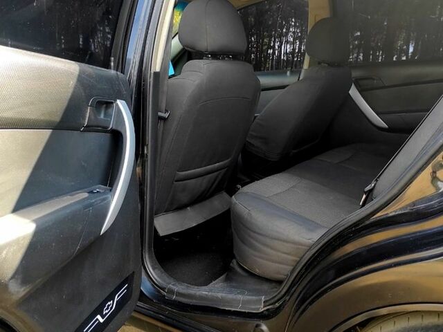 Черный Шевроле Авео, объемом двигателя 1.5 л и пробегом 220 тыс. км за 3200 $, фото 4 на Automoto.ua