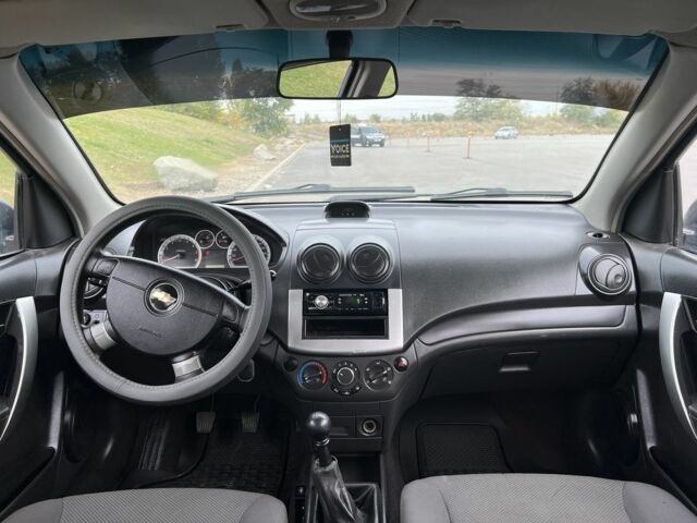 Черный Шевроле Авео, объемом двигателя 1.5 л и пробегом 250 тыс. км за 3200 $, фото 6 на Automoto.ua