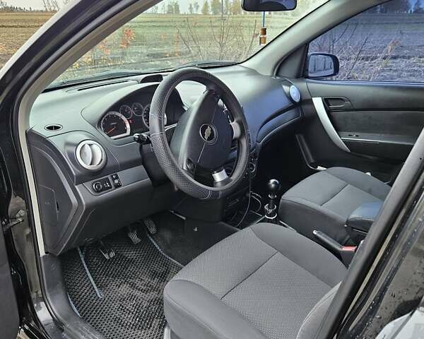 Черный Шевроле Авео, объемом двигателя 1.5 л и пробегом 179 тыс. км за 4000 $, фото 16 на Automoto.ua