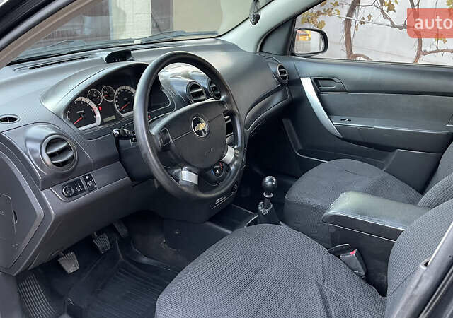 Черный Шевроле Авео, объемом двигателя 1.5 л и пробегом 193 тыс. км за 3800 $, фото 12 на Automoto.ua