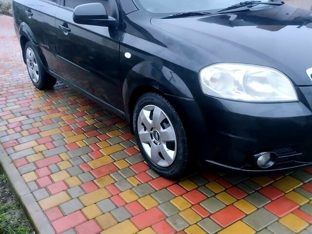 Черный Шевроле Авео, объемом двигателя 1.5 л и пробегом 214 тыс. км за 2600 $, фото 7 на Automoto.ua