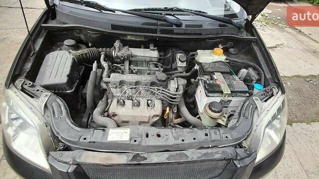 Черный Шевроле Авео, объемом двигателя 1.5 л и пробегом 186 тыс. км за 3000 $, фото 6 на Automoto.ua