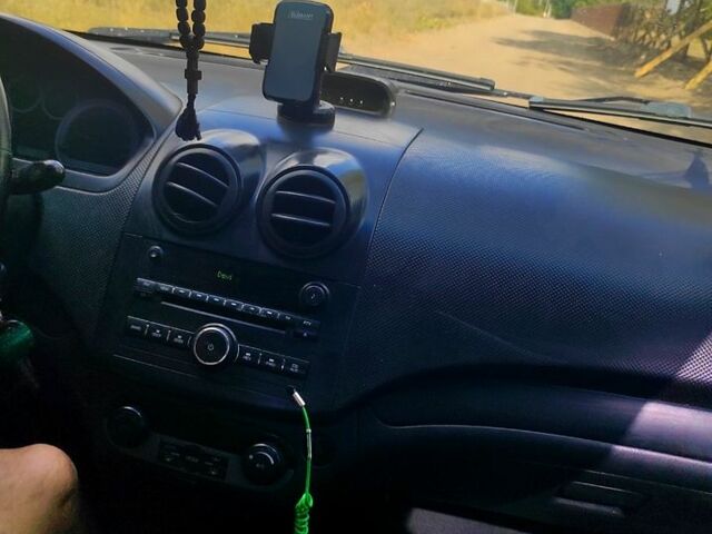 Черный Шевроле Авео, объемом двигателя 1.5 л и пробегом 220 тыс. км за 3200 $, фото 7 на Automoto.ua