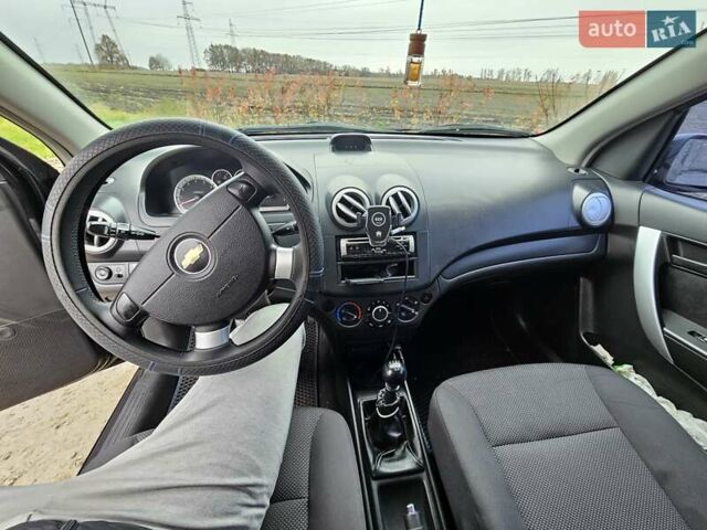 Черный Шевроле Авео, объемом двигателя 1.5 л и пробегом 179 тыс. км за 4000 $, фото 17 на Automoto.ua