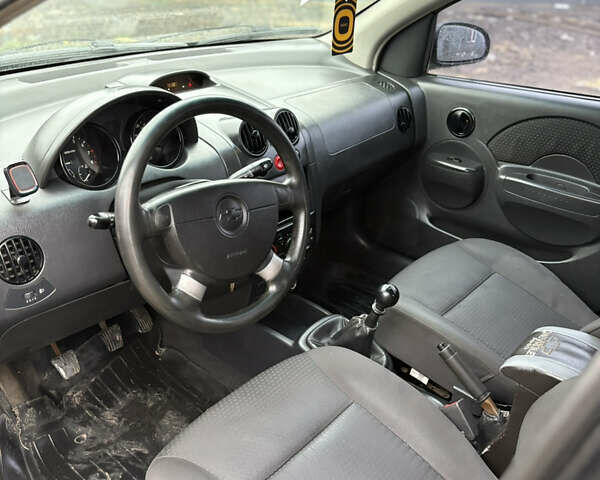 Черный Шевроле Авео, объемом двигателя 0 л и пробегом 260 тыс. км за 2600 $, фото 8 на Automoto.ua