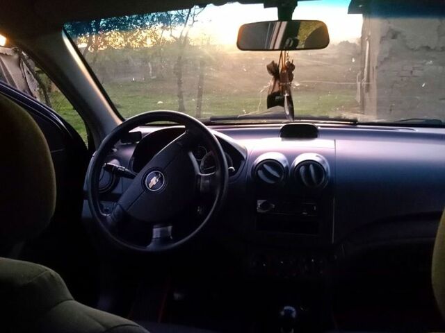 Черный Шевроле Авео, объемом двигателя 1.5 л и пробегом 250 тыс. км за 3000 $, фото 8 на Automoto.ua