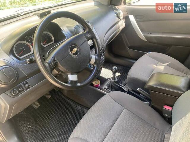Черный Шевроле Авео, объемом двигателя 1.5 л и пробегом 179 тыс. км за 4000 $, фото 5 на Automoto.ua