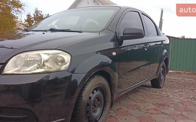 Черный Шевроле Авео, объемом двигателя 1.5 л и пробегом 187 тыс. км за 3300 $, фото 1 на Automoto.ua