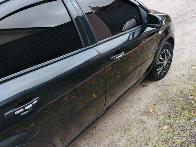 Чорний Шевроле Авео, об'ємом двигуна 1.5 л та пробігом 200 тис. км за 3200 $, фото 2 на Automoto.ua