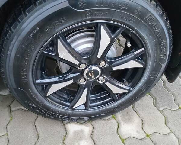 Черный Шевроле Авео, объемом двигателя 1.5 л и пробегом 280 тыс. км за 4350 $, фото 6 на Automoto.ua