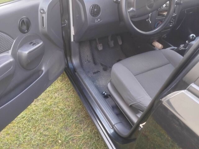 Черный Шевроле Авео, объемом двигателя 1.5 л и пробегом 193 тыс. км за 3000 $, фото 14 на Automoto.ua