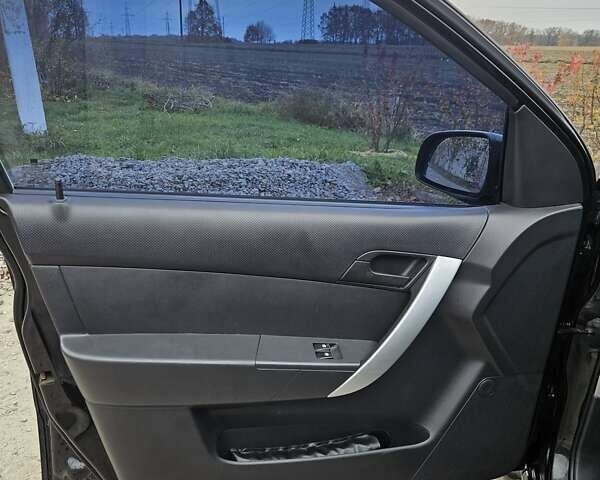 Черный Шевроле Авео, объемом двигателя 1.5 л и пробегом 179 тыс. км за 4000 $, фото 31 на Automoto.ua
