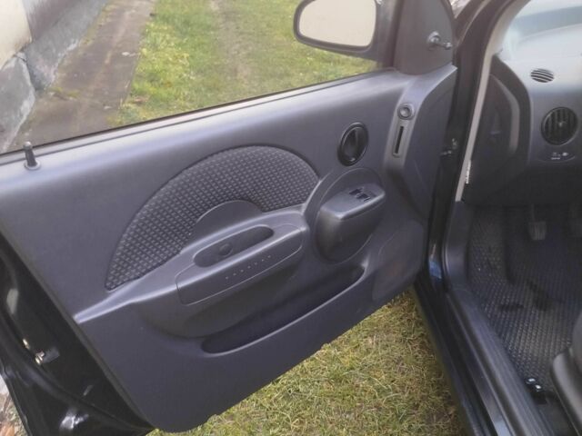 Черный Шевроле Авео, объемом двигателя 1.5 л и пробегом 193 тыс. км за 3000 $, фото 13 на Automoto.ua