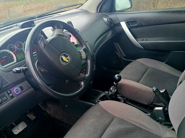 Черный Шевроле Авео, объемом двигателя 1.5 л и пробегом 290 тыс. км за 3300 $, фото 5 на Automoto.ua