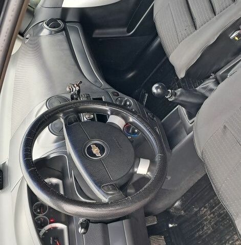 Черный Шевроле Авео, объемом двигателя 1.5 л и пробегом 216 тыс. км за 4000 $, фото 5 на Automoto.ua