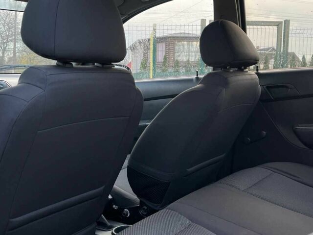 Черный Шевроле Авео, объемом двигателя 1.5 л и пробегом 216 тыс. км за 3100 $, фото 17 на Automoto.ua