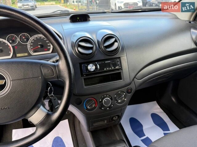 Чорний Шевроле Авео, об'ємом двигуна 1.5 л та пробігом 117 тис. км за 4200 $, фото 32 на Automoto.ua