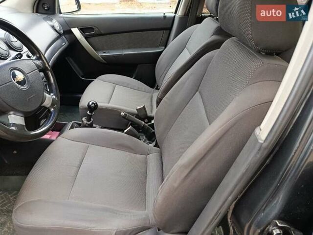 Черный Шевроле Авео, объемом двигателя 1.4 л и пробегом 240 тыс. км за 3200 $, фото 6 на Automoto.ua