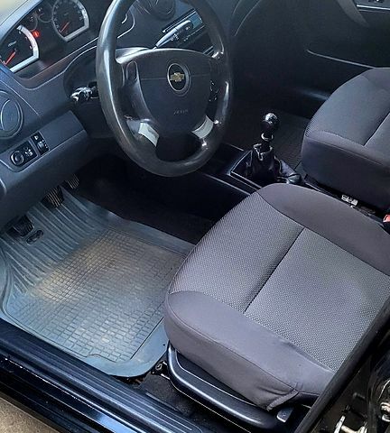 Черный Шевроле Авео, объемом двигателя 1.5 л и пробегом 290 тыс. км за 3300 $, фото 5 на Automoto.ua