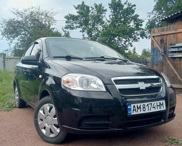 Чорний Шевроле Авео, об'ємом двигуна 1.5 л та пробігом 250 тис. км за 3350 $, фото 1 на Automoto.ua