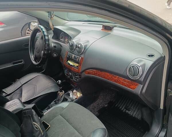 Чорний Шевроле Авео, об'ємом двигуна 1.5 л та пробігом 307 тис. км за 3450 $, фото 5 на Automoto.ua