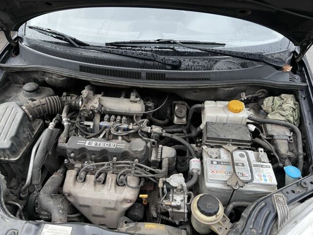 Черный Шевроле Авео, объемом двигателя 1.5 л и пробегом 155 тыс. км за 2150 $, фото 4 на Automoto.ua