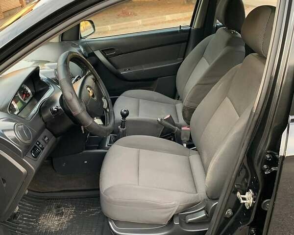 Черный Шевроле Авео, объемом двигателя 1.5 л и пробегом 205 тыс. км за 3650 $, фото 11 на Automoto.ua