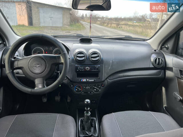 Черный Шевроле Авео, объемом двигателя 1.5 л и пробегом 250 тыс. км за 3350 $, фото 11 на Automoto.ua