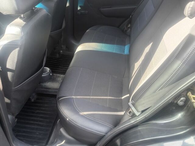 Черный Шевроле Авео, объемом двигателя 1.5 л и пробегом 220 тыс. км за 4100 $, фото 5 на Automoto.ua