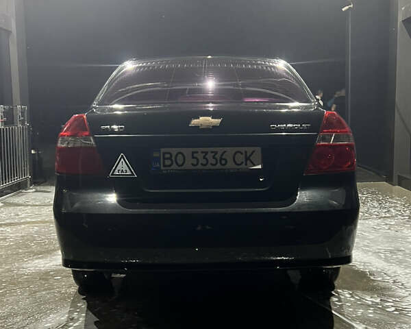 Черный Шевроле Авео, объемом двигателя 1.5 л и пробегом 250 тыс. км за 3500 $, фото 1 на Automoto.ua