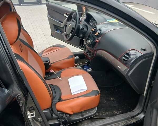 Черный Шевроле Авео, объемом двигателя 1.5 л и пробегом 206 тыс. км за 3900 $, фото 25 на Automoto.ua