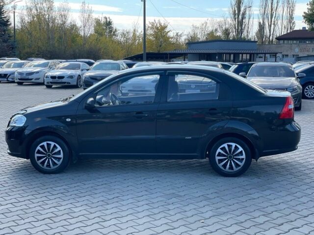 Черный Шевроле Авео, объемом двигателя 1.5 л и пробегом 205 тыс. км за 4500 $, фото 2 на Automoto.ua
