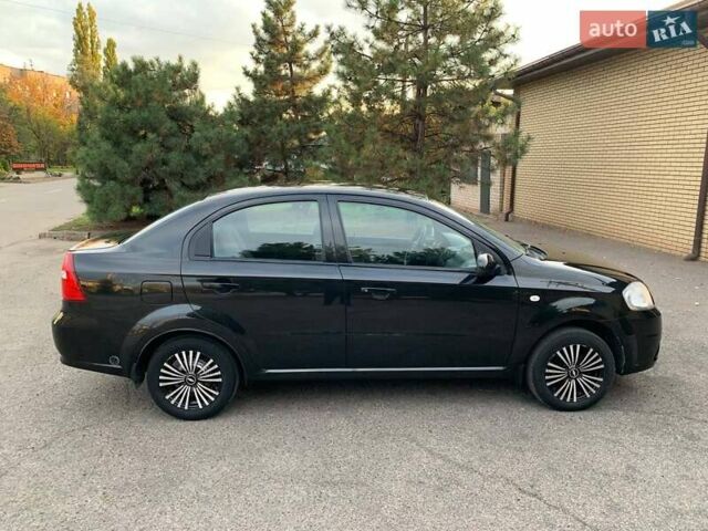 Черный Шевроле Авео, объемом двигателя 1.5 л и пробегом 205 тыс. км за 3650 $, фото 4 на Automoto.ua
