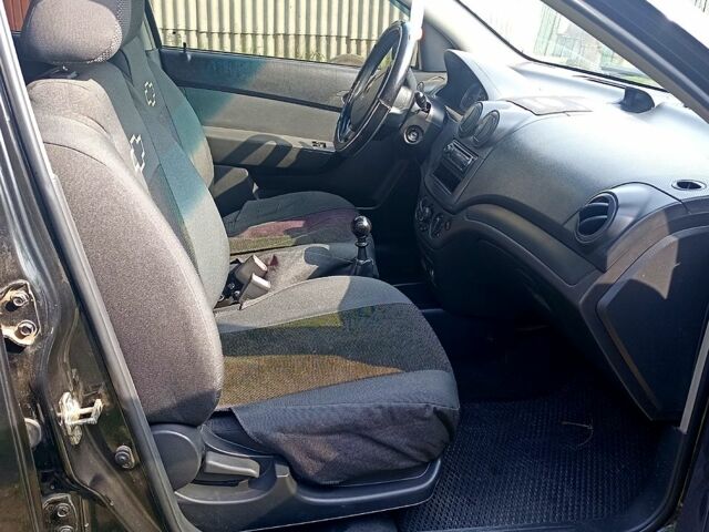 Черный Шевроле Авео, объемом двигателя 1.5 л и пробегом 85 тыс. км за 5000 $, фото 1 на Automoto.ua