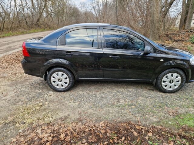 Черный Шевроле Авео, объемом двигателя 1.5 л и пробегом 256 тыс. км за 4200 $, фото 5 на Automoto.ua