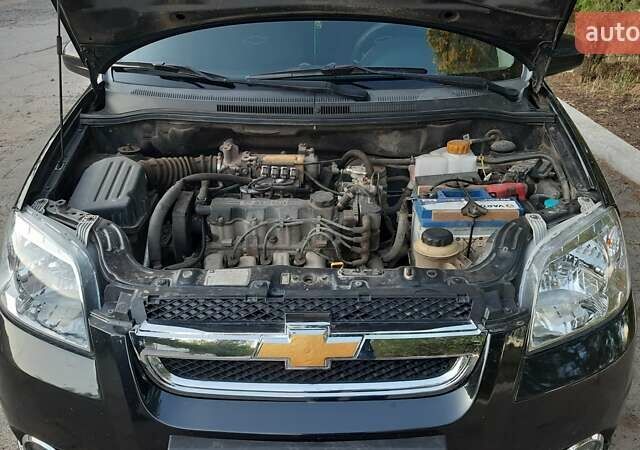 Черный Шевроле Авео, объемом двигателя 0 л и пробегом 154 тыс. км за 4900 $, фото 9 на Automoto.ua